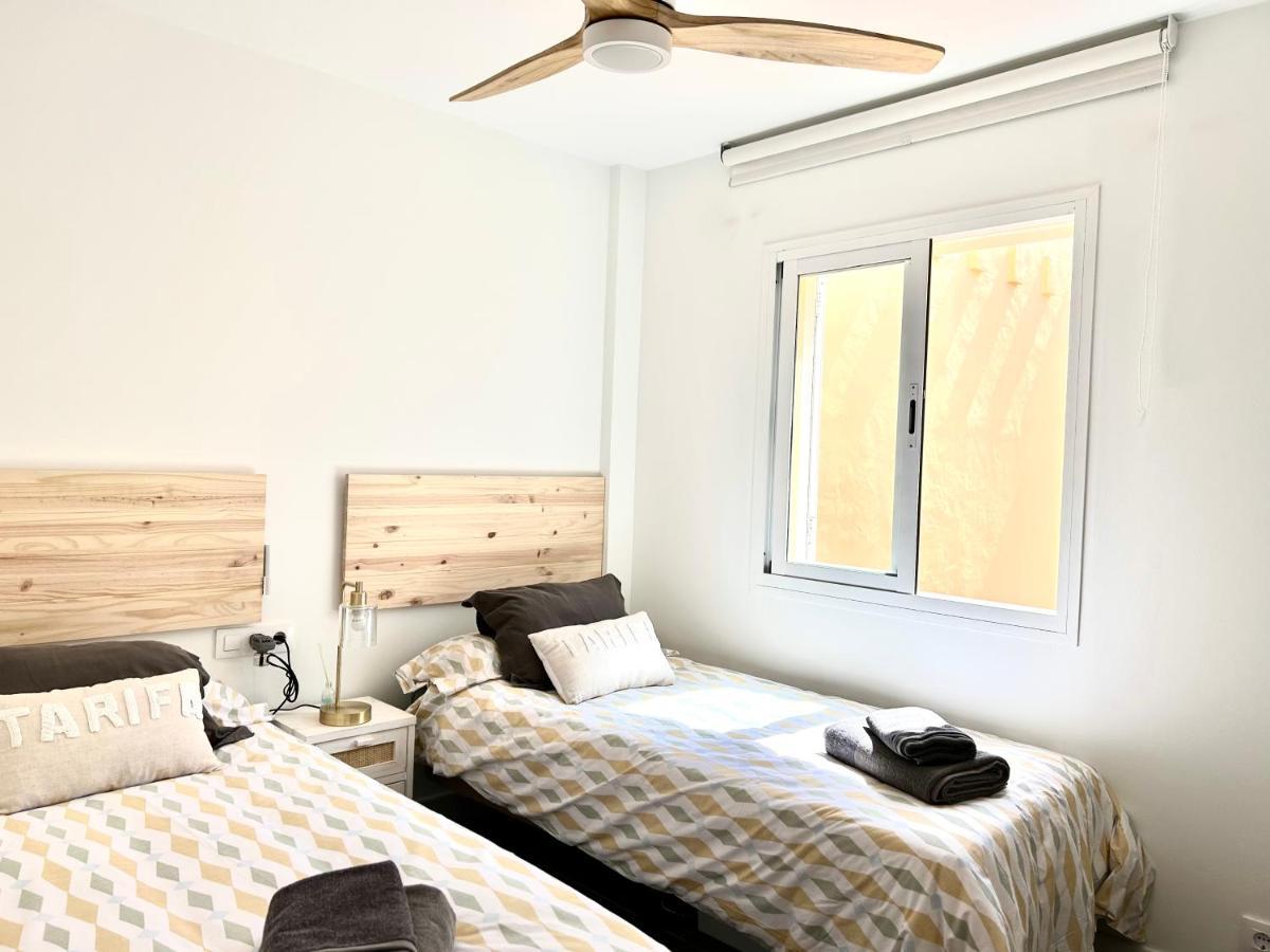 Lances En Primera Linea De Playa Con Piscina Apartment